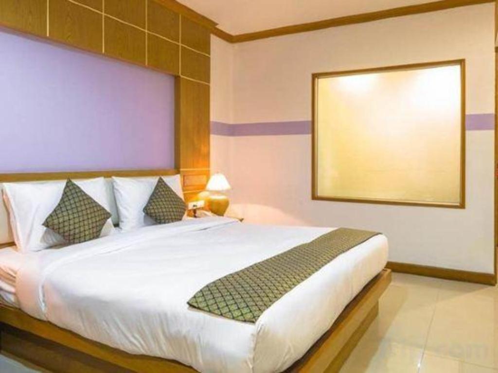 Azure Phuket Hotel Patong Exterior foto
