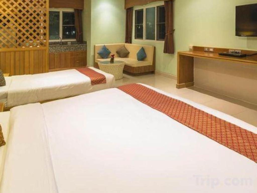 Azure Phuket Hotel Patong Exterior foto