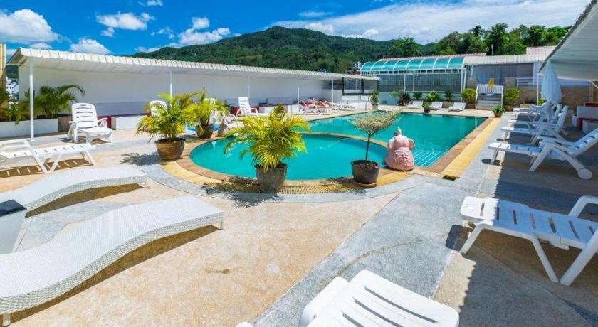 Azure Phuket Hotel Patong Exterior foto
