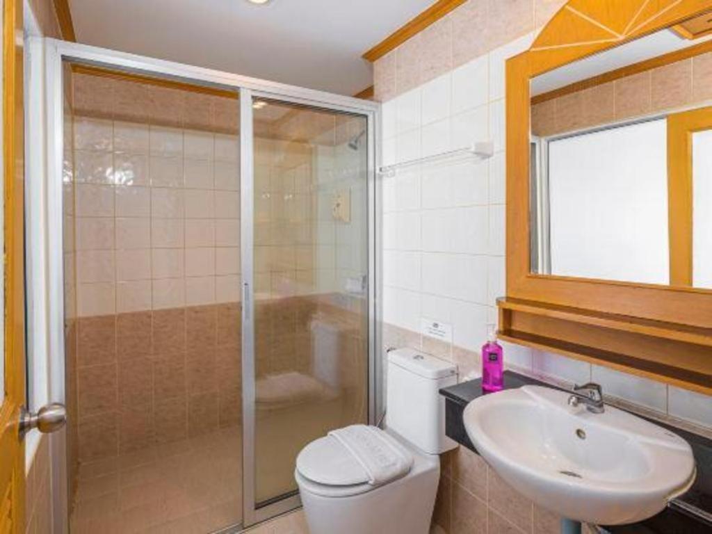 Azure Phuket Hotel Patong Exterior foto
